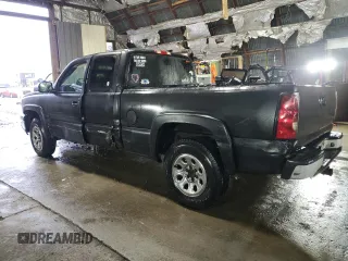 2005 Chevrolet Silverado 1500 Work Truck z VIN 2GCEK19V351307212, wystawiony jako Copart lot #84217594 z przebiegiem 175 380 mil mil oraz Szkoda całkowita • Salvage title. Historia ofert i sprzedaży dostępna na DreamBid. Obrazek 2.