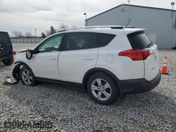 2013 Toyota RAV4 XLE with VIN 2T3RFREV9DW003401, listed as a Copart auction lot 49673955 with Not provided miles and Salvage title. Bid and sale history available at DreamBid. Image 2.