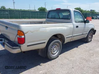 2001 Toyota Tacoma z VIN 5TENL42N41Z873927, wystawiony jako IAAI lot #42235055 z przebiegiem 272 178 mil mil oraz . Historia ofert i sprzedaży dostępna na DreamBid. Obrazek 4.