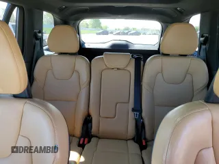 2017 Volvo XC90 Momentum z VIN YV4A22PK3H1109976, wystawiony jako Copart lot #56846725 z przebiegiem 129 619 mil mil oraz Czysty tytuł • Clean title. Historia ofert i sprzedaży dostępna na DreamBid. Obrazek 10.
