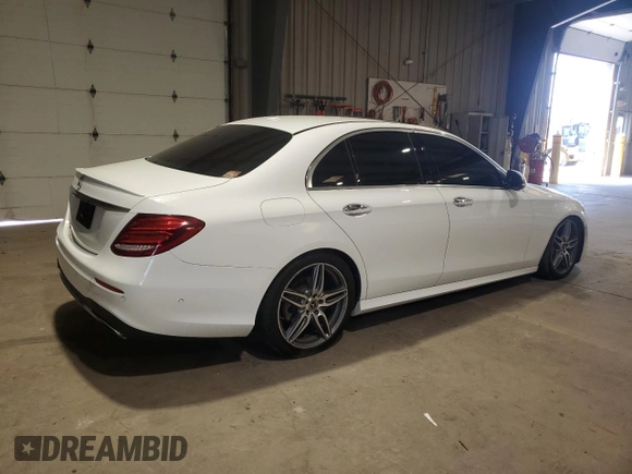 2018 Mercedes-Benz E 300 with VIN WDDZF4JB7JA314257, listed as a Copart auction lot 54071805 with 76,658 mi miles and Salvage title. Bid and sale history available at DreamBid. Image 3.