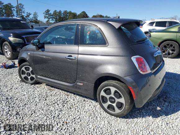 2016 FIAT 500e z VIN 3C3CFFGE7GT193152, wystawiony jako Copart lot #45916535 z przebiegiem 62 485 mil mil oraz Czysty tytuł • Clean title. Historia ofert i sprzedaży dostępna na DreamBid. Obrazek 2.