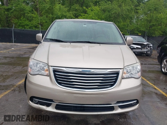 2014 Chrysler Town & Country Touring with VIN 2C4RC1BG7ER208937, listed as a IAAI auction lot 42213347 with 198,077 mi miles and . Bid and sale history available at DreamBid. Image 6.