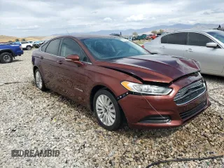 2016 Ford Fusion SE Hybrid with VIN 3FA6P0LU7GR250310, listed as a Copart auction lot 69625424 with 144,692 mi miles and Salvage title. Bid and sale history available at DreamBid. Image 4.