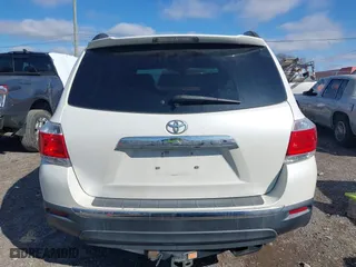 2012 Toyota Highlander Limited with VIN 5TDYK3EH4CS052018, listed as a IAAI auction lot 41731421 with 197,132 mi miles. Bid and sale history available at carsss.com. Image 16.