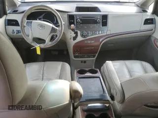 2011 Toyota Sienna XLE с VIN 5TDDK3DC3BS005680, выставлен на аукционе Copart как лот 88833815 с пробегом 256 679 миль миль и Списание • Salvage title. История ставок и продаж доступна на DreamBid. Изображение 8.