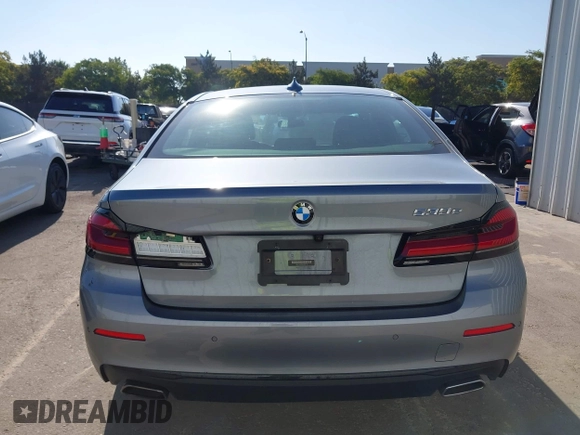 2021 BMW 5 Series 530e with VIN WBA13AG08MCG67152, listed as a IAAI auction lot 42619409 with 42,705 mi miles and . Bid and sale history available at DreamBid. Image 16.