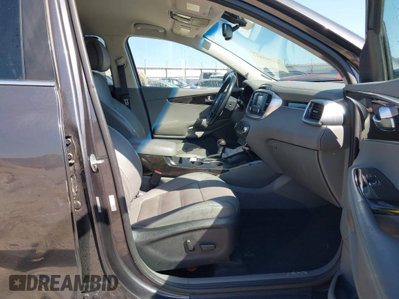 2016 Kia Sorento EX with VIN 5XYPHDA52GG158367, listed as a IAAI auction lot 42205813 with 188,654 mi miles and . Bid and sale history available at DreamBid. Image 5.