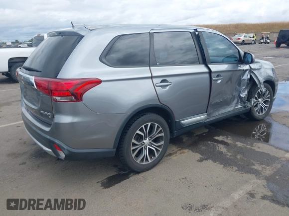 2018 Mitsubishi Outlander SE with VIN JA4AD3A31JZ016055, listed as a IAAI auction lot 42245714 with 97,448 mi miles and . Bid and sale history available at DreamBid. Image 4.