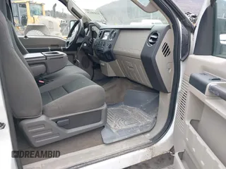 2010 Ford F-250 XL z VIN 1FTSX2BR7AEA40057, wystawiony jako IAAI lot #41498128 z przebiegiem 90 166 mil mil oraz . Historia ofert i sprzedaży dostępna na DreamBid. Obrazek 5.