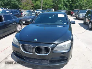 2012 BMW 7 Series 750i с VIN WBAKA8C54CDV99880, выставлен на аукционе IAAI как лот 42457445 с пробегом 140 136 миль миль и . История ставок и продаж доступна на DreamBid. Изображение 6.