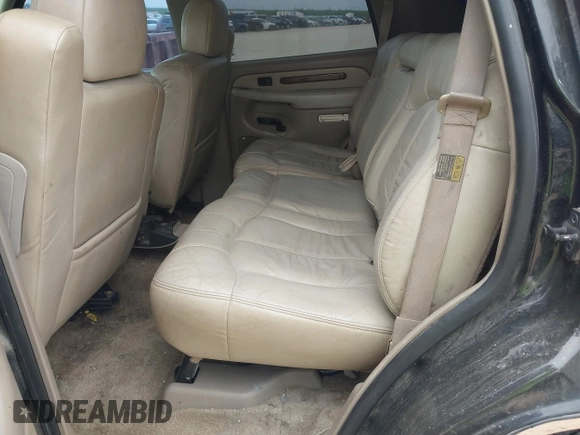 2002 Chevrolet Tahoe LT with VIN 1GNEC13Z72R176028, listed as a IAAI auction lot 41897050 with 216,553 mi miles. Bid and sale history available at carsss.com. Image 8.