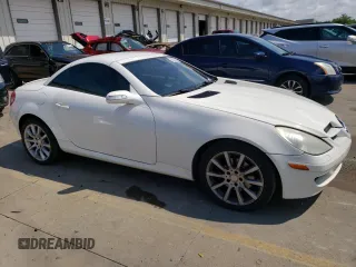 2007 Mercedes-Benz SLK-Class 3.0L with VIN WDBWK54F17F134263, listed as a Copart auction lot 63524744 with 64,006 mi miles and Non Repairable. Bid and sale history available at carsss.com. Image 4.