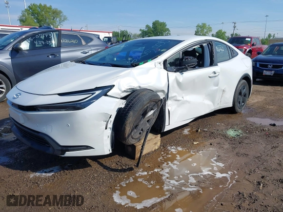 2023 Toyota Prius LE z VIN JTDACAAU7P3009676, wystawiony jako IAAI lot #42186462 z przebiegiem 31 567 mil mil oraz . Historia ofert i sprzedaży dostępna na DreamBid. Obrazek 2.