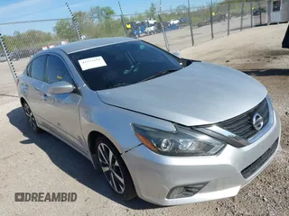 2016 Nissan Altima SR z VIN 1N4AL3AP0GC113678, wystawiony jako IAAI lot #42272194 z przebiegiem 129 744 mil mil oraz . Historia ofert i sprzedaży dostępna na DreamBid. Obrazek 1.