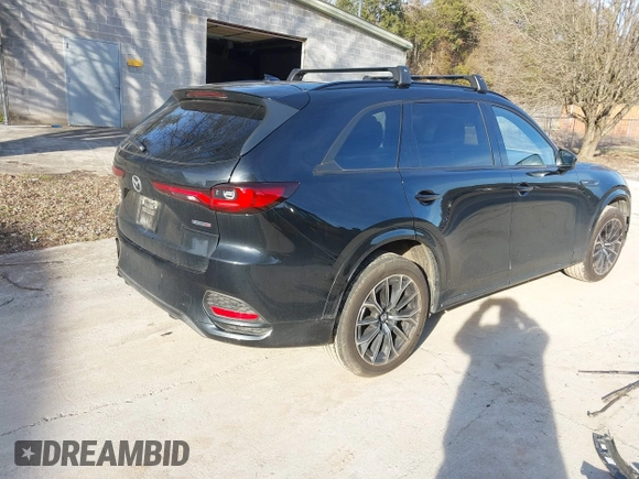 2025 Mazda CX-70 S Premium with VIN JM3KJDHC8S1109547, listed as a IAAI auction lot 41520148 with 11,684 mi miles and . Bid and sale history available at DreamBid. Image 4.
