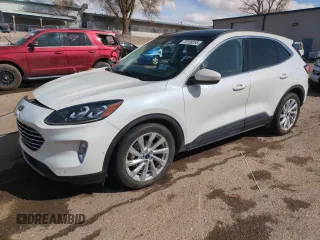 2021 Ford Escape Titanium Hybrid z VIN 1FMCU0DZ2MUB02954, wystawiony jako Copart lot #50558285 z przebiegiem 25 612 mil mil oraz Szkody całkowita. Historia ofert i sprzedaży dostępna na DreamBid. Obrazek 1.
