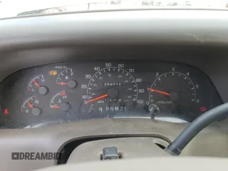 2000 Ford Super Duty F-250 XL with VIN 1FTNW21S4YEC53921, listed as a Copart auction lot 43639375 with 259,713 mi miles and Clean Title. Bid and sale history available at carsss.com. Image 9.