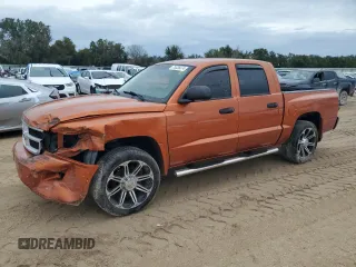 2010 Dodge Dakota Bighorn/Lonestar z VIN 1D7CE3GK5AS177839, wystawiony jako Copart lot #73026074 z przebiegiem 210 579 mil mil oraz Szkoda całkowita • Salvage title. Historia ofert i sprzedaży dostępna na DreamBid. Obrazek 1.