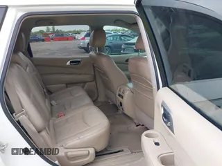 2013 Nissan Pathfinder SV with VIN 5N1AR2MNXDC664429, listed as a IAAI auction lot 41905926 with 206,027 mi miles. Bid and sale history available at carsss.com. Image 8.