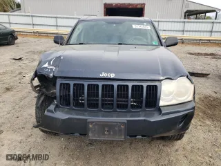 2007 Jeep Grand Cherokee Laredo with VIN 1J8GR48K67C641740, listed as a Copart auction lot 51141045 with 251,833 mi miles and Salvage Title. Bid and sale history available at carsss.com. Image 5.