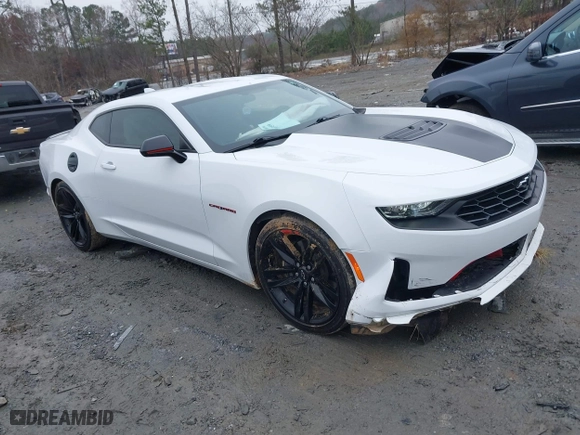2021 Chevrolet Camaro 1SS with VIN 1G1FF1R76M0124111, listed as a IAAI auction lot 41106959 with 31,352 mi miles. Bid and sale history available at carsss.com. Image 1.