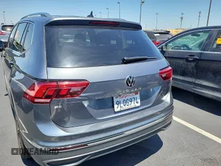 2024 Volkswagen Tiguan SE with VIN 3VV3B7AX8RM107014, listed as a IAAI auction lot 42734341 with 27,789 mi miles and . Bid and sale history available at DreamBid. Image 24.