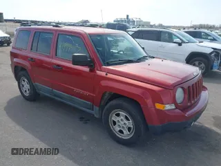 2011 Jeep Patriot Latitude with VIN 1J4NT1GA2BD151025, listed as a IAAI auction lot 41999452 with 224,778 mi miles. Bid and sale history available at carsss.com. Image 1.