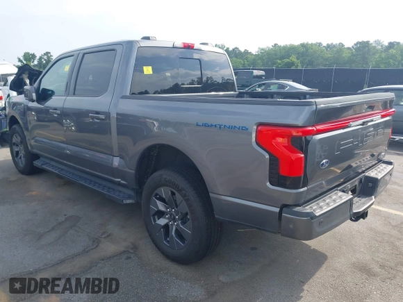 2023 Ford F-150 Lightning Pro с VIN 1FT6W1EVXPWG49668, выставлен на аукционе IAAI как лот 42269881 с пробегом 15 012 миль миль и . История ставок и продаж доступна на DreamBid. Изображение 3.