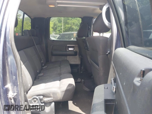 2004 Ford F-150 XLT with VIN 1FTPW14504KC44556, listed as a IAAI auction lot 42580319 with 325,739 mi miles and . Bid and sale history available at DreamBid. Image 8.