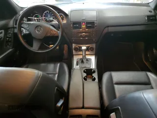 2009 Mercedes-Benz C 300 Sport with VIN WDDGF54X19F210169, listed as a Copart auction lot 61341655 with 190,275 mi miles and Salvage title. Bid and sale history available at DreamBid. Image 8.