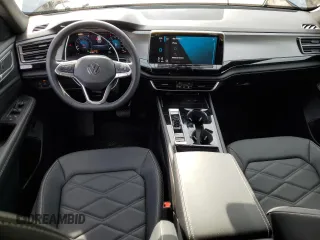 2024 Volkswagen Atlas SE z VIN 1V2KE2CA1RC255860, wystawiony jako Copart lot #49972445 z przebiegiem 1 242 mil mil oraz Szkoda całkowita • Salvage title. Historia ofert i sprzedaży dostępna na DreamBid. Obrazek 8.