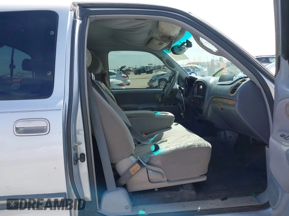 2000 Toyota Tundra SR5 with VIN 5TBRT3411YS070241, listed as a IAAI auction lot 41785990 with 204,276 mi miles and . Bid and sale history available at DreamBid. Image 5.