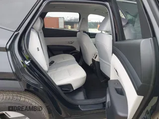 2025 Hyundai Tucson SEL with VIN 5NMJB3DE5SH502169, listed as a IAAI auction lot 41711984 with 2,486 mi miles. Bid and sale history available at carsss.com. Image 8.