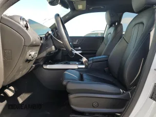 2021 Mercedes-Benz GLB 250 z VIN W1N4M4HB5MW101355, wystawiony jako Copart lot #57810035 z przebiegiem 32 432 mil mil oraz Szkoda całkowita • Salvage title. Historia ofert i sprzedaży dostępna na DreamBid. Obrazek 7.