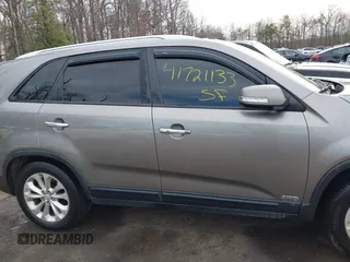 2014 Kia Sorento EX with VIN 5XYKUDA73EG468614, listed as a IAAI auction lot 41721133 with 114,297 mi miles. Bid and sale history available at carsss.com. Image 13.