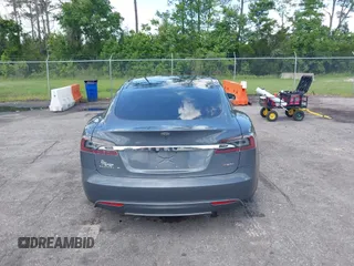 2013 Tesla Model S Performance с VIN 5YJSA1DP9DFP17832, выставлен на аукционе IAAI как лот 42444829 с пробегом 157 909 миль миль и . История ставок и продаж доступна на DreamBid. Изображение 15.