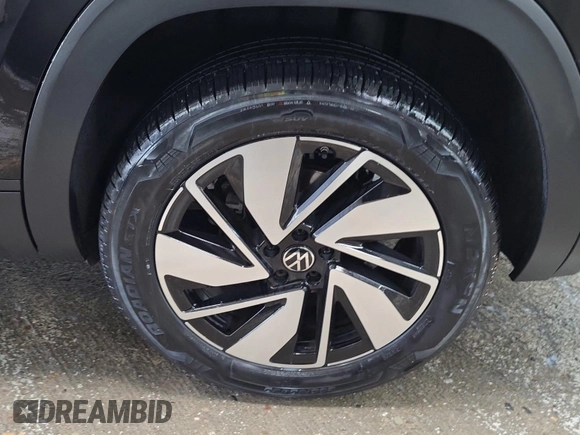 2024 Volkswagen Atlas SE with VIN 1V2HR2CA7RC565297, listed as a IAAI auction lot 42844488 with 24,398 mi miles and . Bid and sale history available at DreamBid. Image 15.