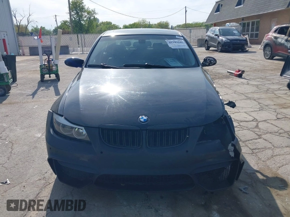 2008 BMW 3 Series 328xi with VIN WBAVC93548K045013, listed as a IAAI auction lot 42183945 with 118,454 mi miles and . Bid and sale history available at DreamBid. Image 13.