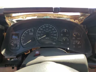 2002 GMC Sierra 1500HD SLE z VIN 1GTGK13U52F205875, wystawiony jako Copart lot #73240284 z przebiegiem Nie podano mil oraz Szkody całkowita. Historia ofert i sprzedaży dostępna na DreamBid. Obrazek 9.