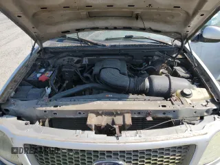 2003 Ford F-150 z VIN 2FTRX08W83CB03269, wystawiony jako Copart lot #63915625 z przebiegiem 150 127 mil mil oraz Czysty tytuł • Clean title. Historia ofert i sprzedaży dostępna na DreamBid. Obrazek 11.