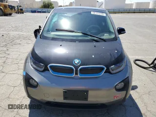 2017 BMW i3 with VIN WBY1Z8C37HV895076, listed as a Copart auction lot 60131235 with 104,753 mi miles and Salvage title. Bid and sale history available at DreamBid. Image 5.