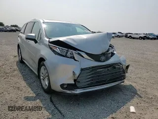 2022 Toyota Sienna Limited with VIN 5TDZRKEC4NS129438, listed as a Copart auction lot 59121405 with 42,756 mi miles and Salvage title. Bid and sale history available at DreamBid. Image 14.