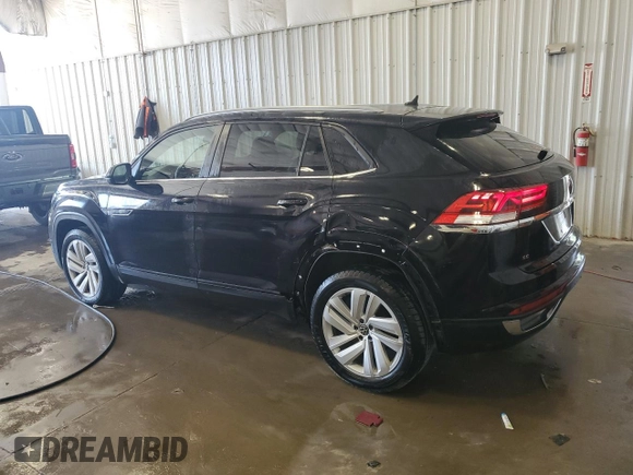 2020 Volkswagen Atlas SE with VIN 1V26C2CAXLC202539, listed as a Copart auction lot 60531385 with 116,258 mi miles and Salvage title. Bid and sale history available at DreamBid. Image 2.