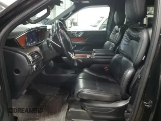 2018 Lincoln Navigator Select z VIN 5LMJJ3HT5JEL08151, wystawiony jako Copart lot #57230735 z przebiegiem 44 617 mil mil oraz Szkoda całkowita • Salvage title. Historia ofert i sprzedaży dostępna na DreamBid. Obrazek 7.