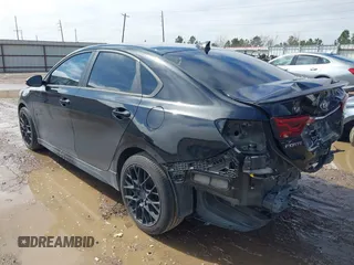 2021 Kia Forte GT-Line with VIN 3KPF34AD4ME327217, listed as a IAAI auction lot 41558540 with 61,518 mi miles and . Bid and sale history available at carsss.com. Image 3.