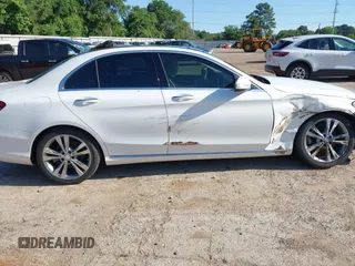 2015 Mercedes-Benz C 300 z VIN 55SWF4JB6FU051639, wystawiony jako IAAI lot #42187934 z przebiegiem 125 256 mil mil oraz . Historia ofert i sprzedaży dostępna na DreamBid. Obrazek 13.