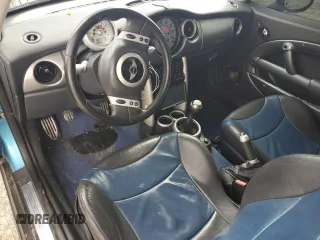 2003 MINI Hardtop S with VIN WMWRE33483TD64131, listed as a Copart auction lot 57428065 with 138,384 mi miles and Clean Title. Bid and sale history available at DreamBid. Image 8.