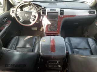 2008 Cadillac Escalade EXT z VIN 3GYFK62858G128598, wystawiony jako Copart lot #43611805 z przebiegiem 128 333 mil mil oraz Szkody całkowita. Historia ofert i sprzedaży dostępna na DreamBid. Obrazek 8.