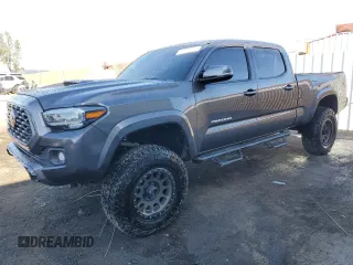 2023 Toyota Tacoma SR5 z VIN 3TMDZ5BN6PM143474, wystawiony jako Copart lot #51827915 z przebiegiem 31 352 mil mil oraz Szkoda całkowita • Salvage title. Historia ofert i sprzedaży dostępna na DreamBid. Obrazek 1.